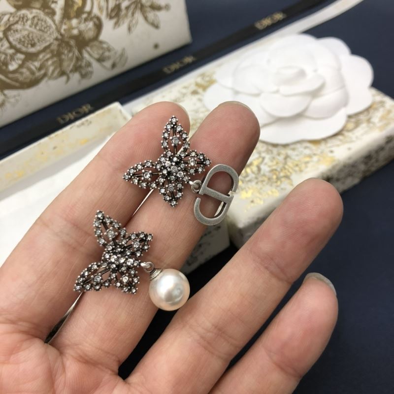 chr1st1an D10r earrings